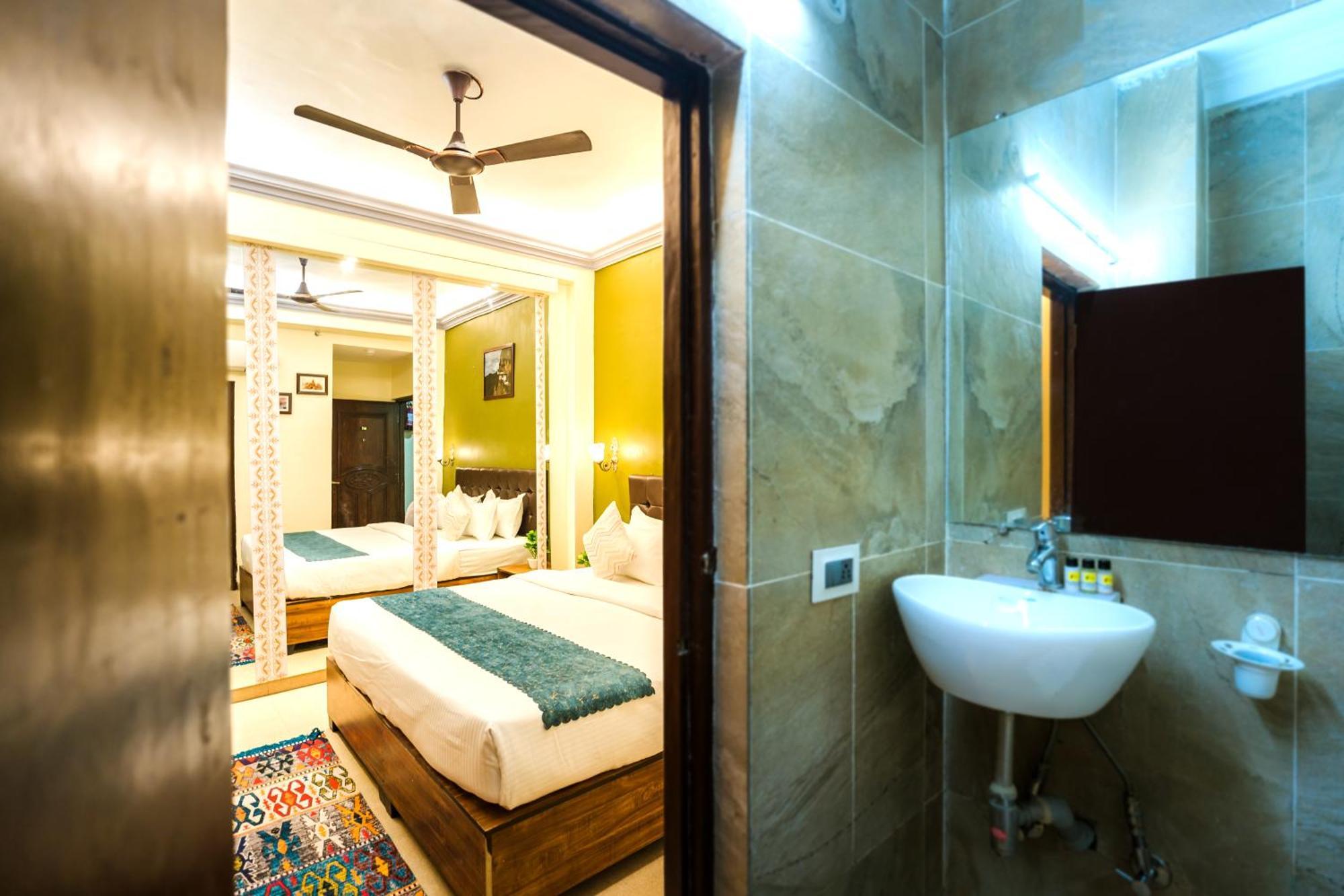 Tripli Hotels Silver Shine Varanasi Dış mekan fotoğraf