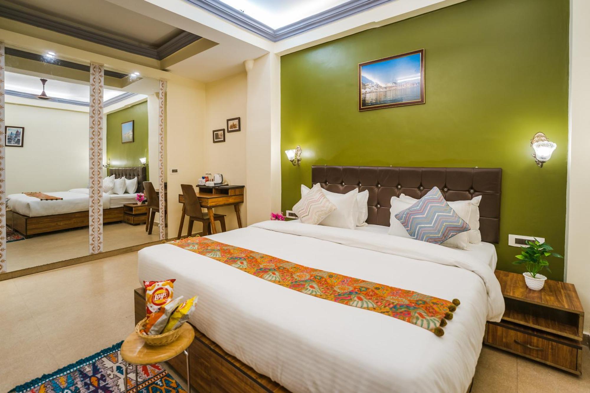 Tripli Hotels Silver Shine Varanasi Dış mekan fotoğraf