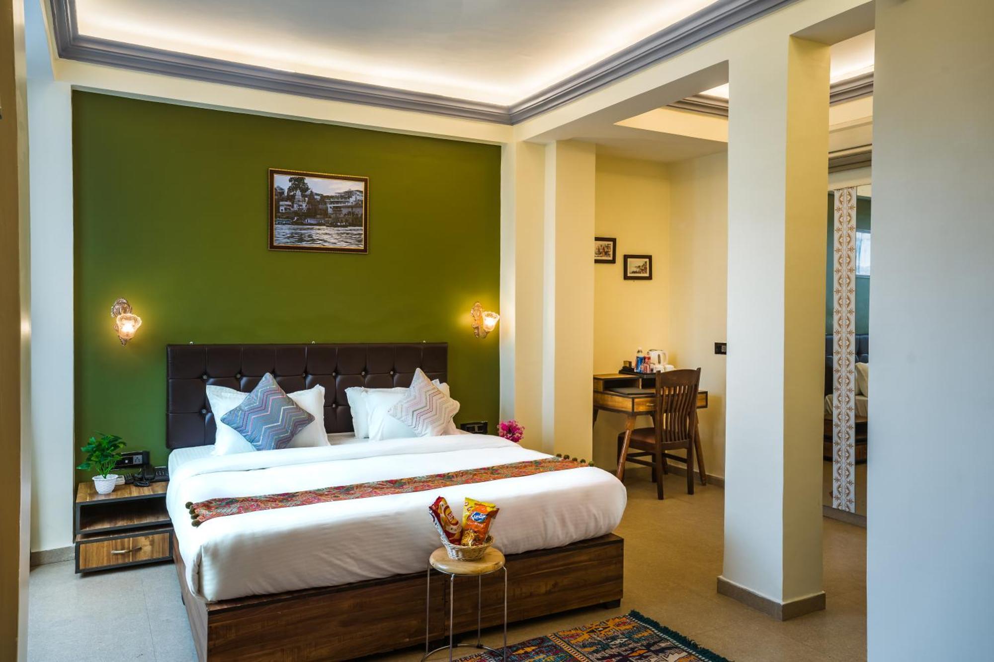 Tripli Hotels Silver Shine Varanasi Dış mekan fotoğraf