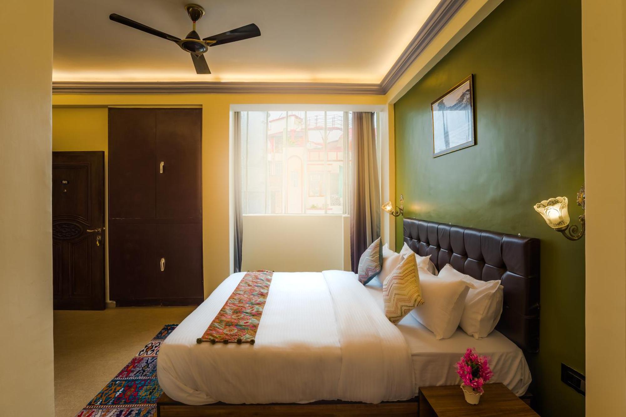 Tripli Hotels Silver Shine Varanasi Dış mekan fotoğraf