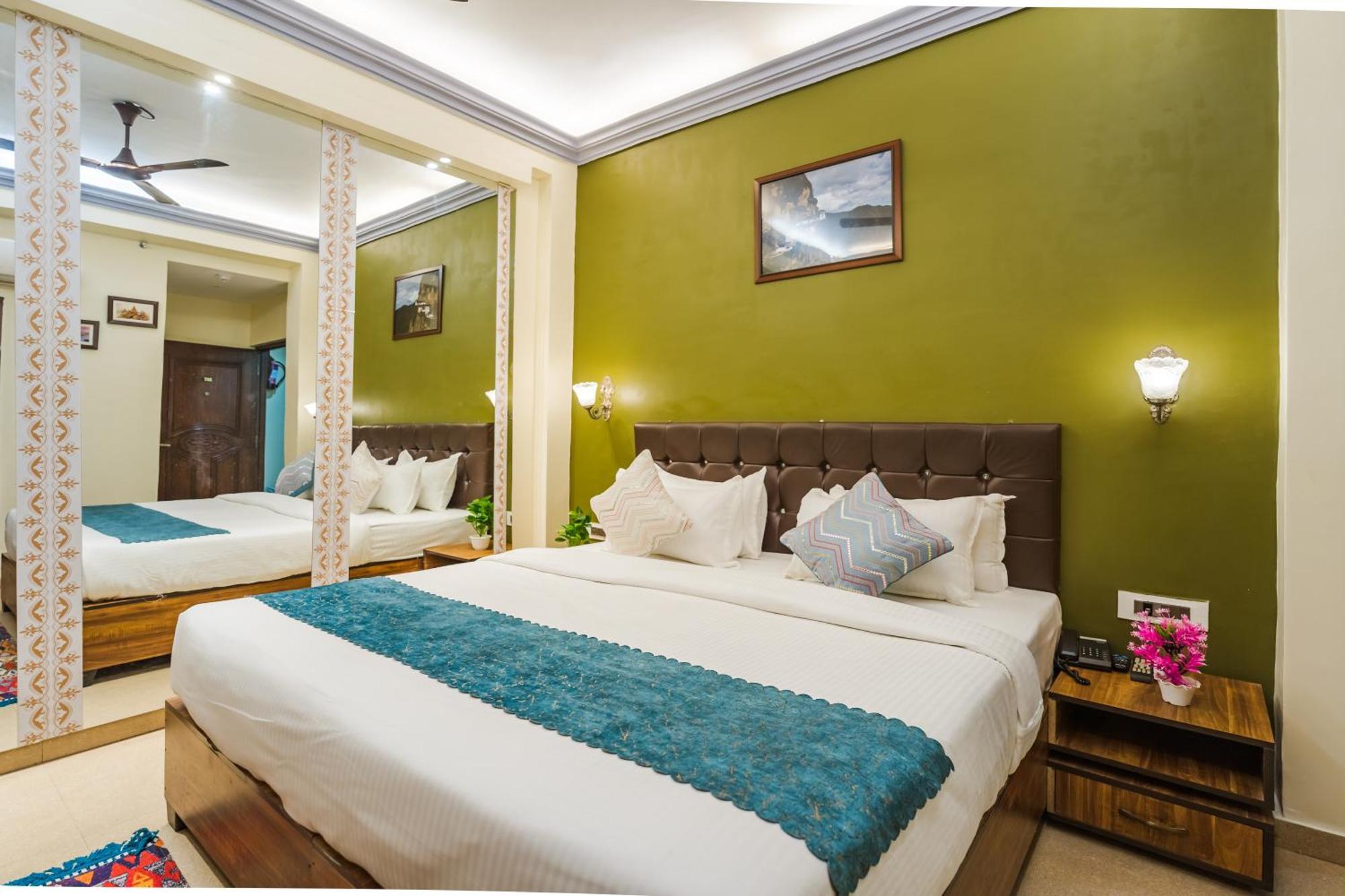 Tripli Hotels Silver Shine Varanasi Dış mekan fotoğraf