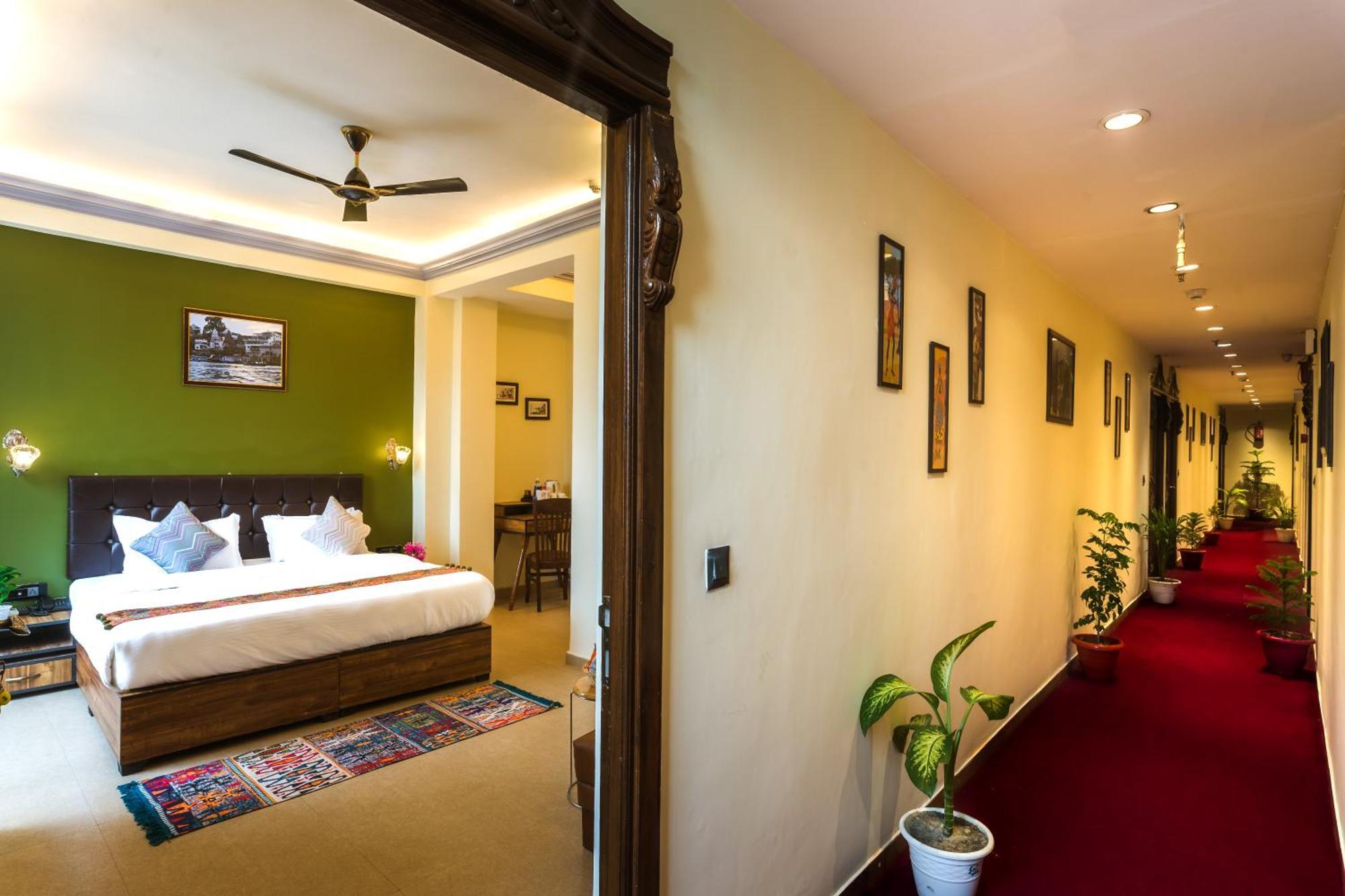 Tripli Hotels Silver Shine Varanasi Dış mekan fotoğraf
