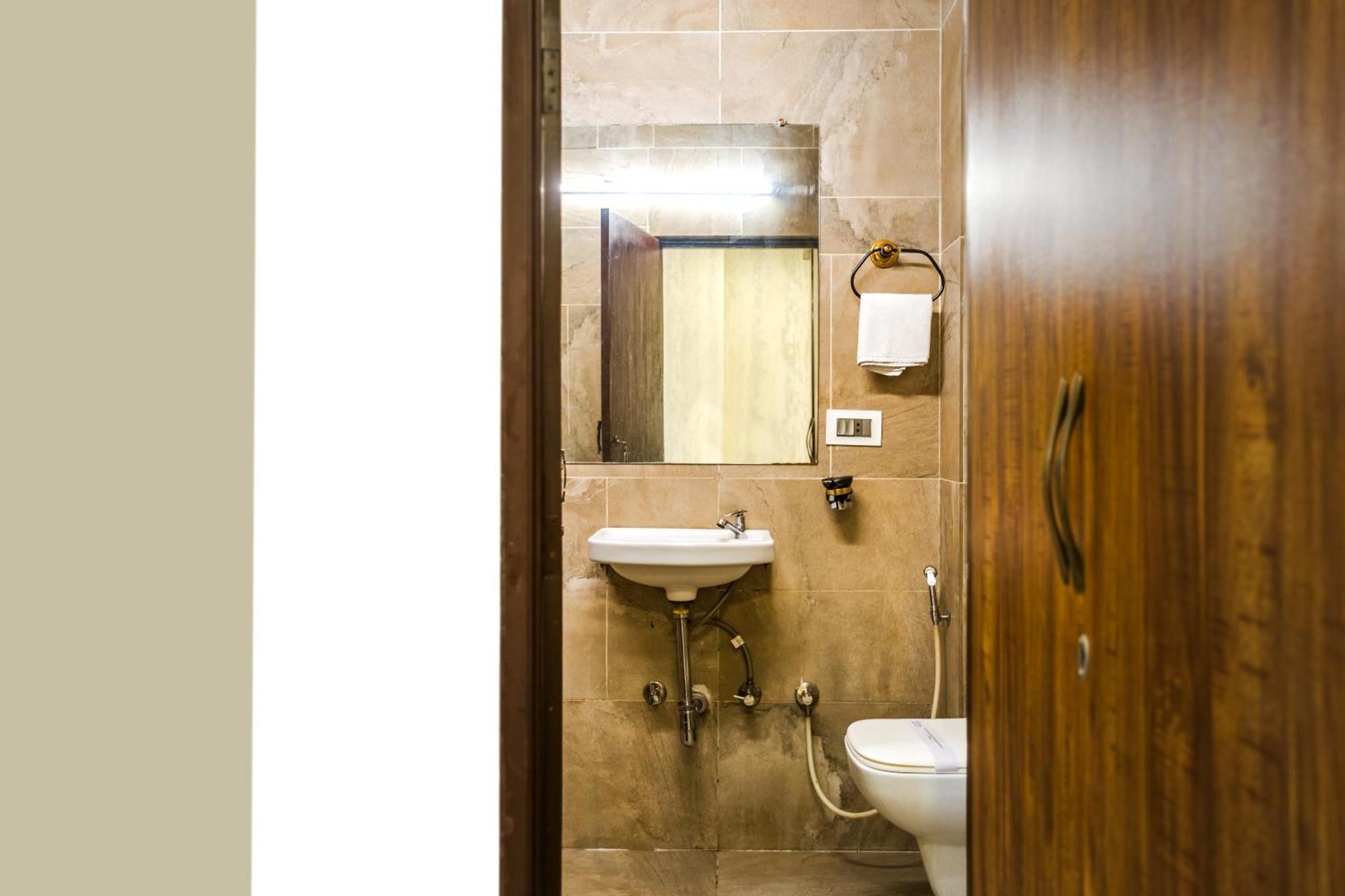 Tripli Hotels Silver Shine Varanasi Dış mekan fotoğraf