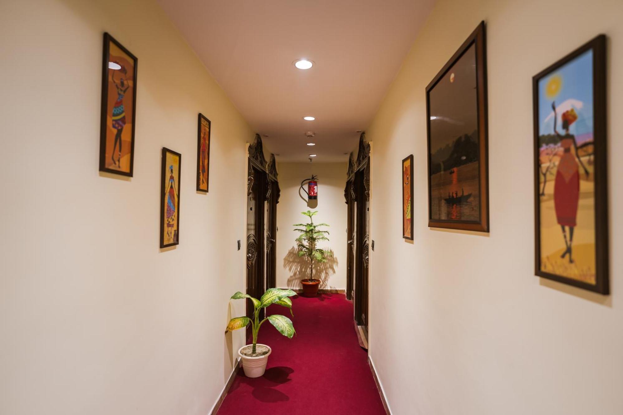 Tripli Hotels Silver Shine Varanasi Dış mekan fotoğraf