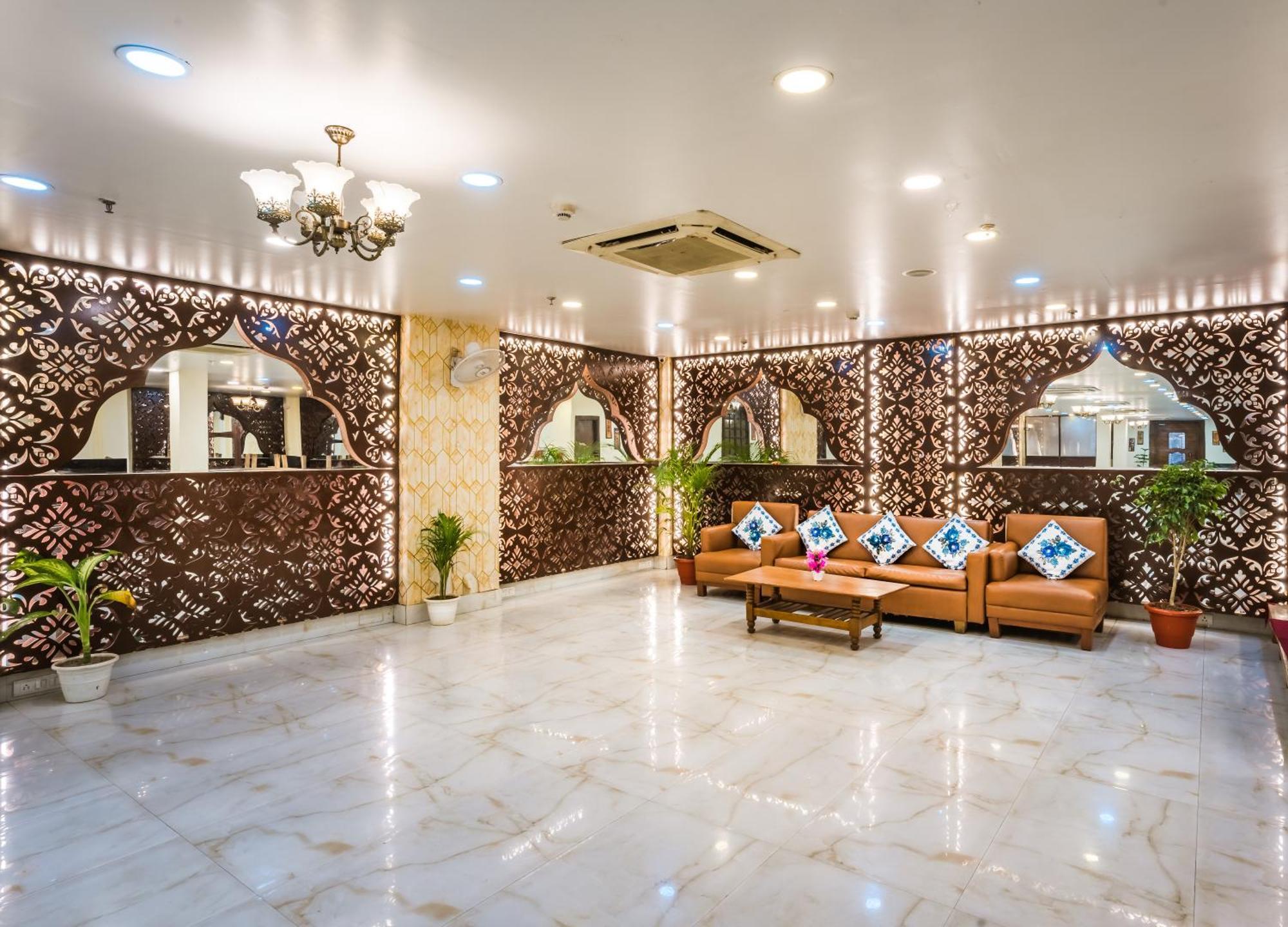 Tripli Hotels Silver Shine Varanasi Dış mekan fotoğraf